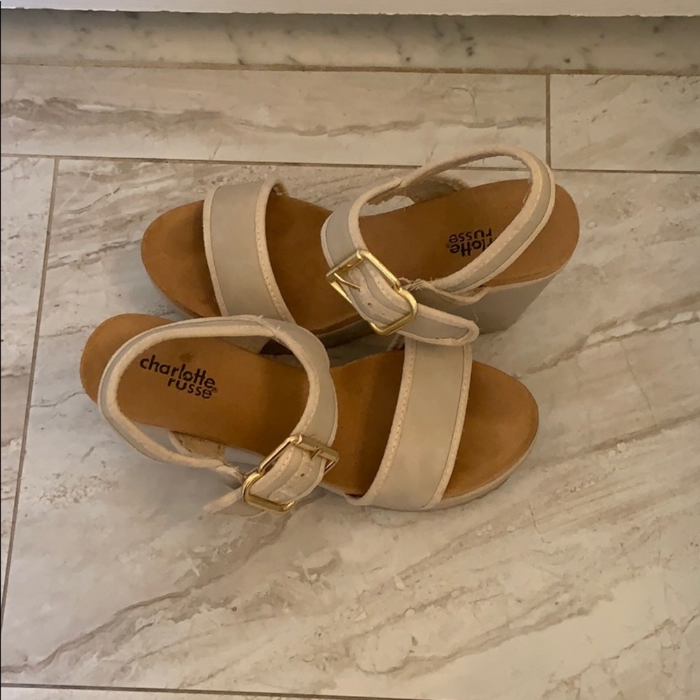 👡Cool Tan Wedges 👡 - Picture 3 of 4